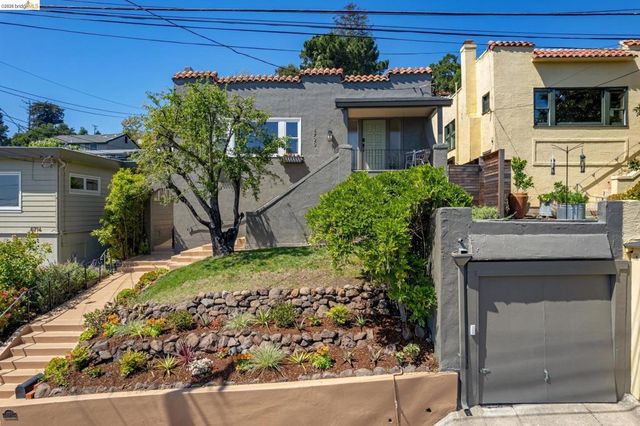 6720 MANOR CREST, Oakland, CA 94618