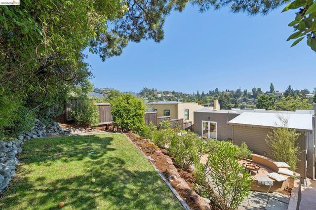 6720 MANOR CREST, Oakland, CA 94618