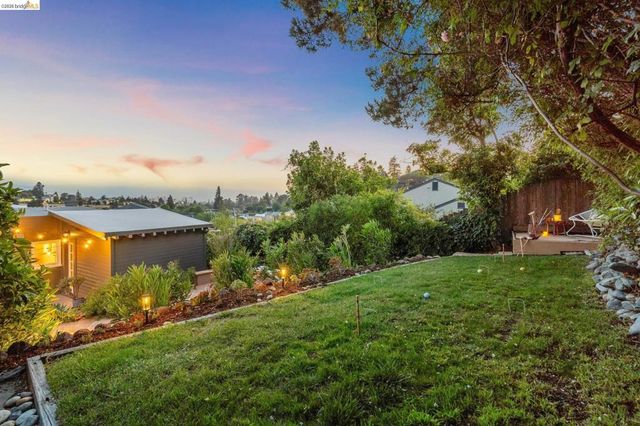 6720 MANOR CREST, Oakland, CA 94618