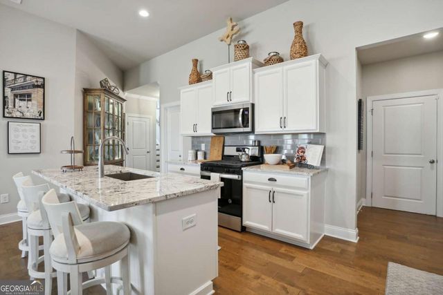220 Lakeside Place, Canton, GA 30114