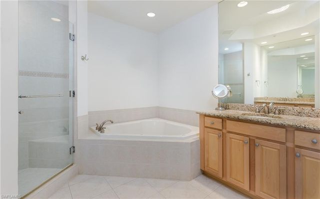 2090 W First ST # J2510, Fort Myers, FL 33901