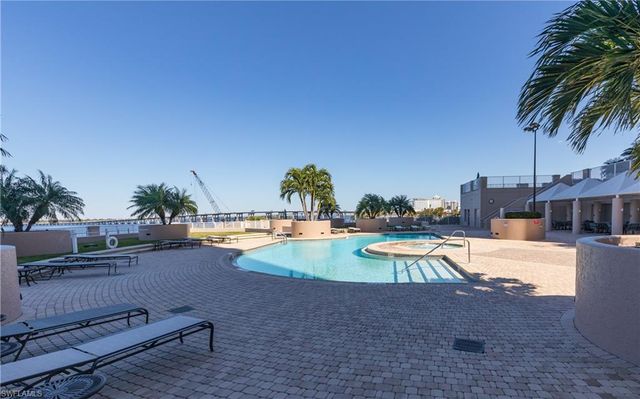 2090 W First ST # J2510, Fort Myers, FL 33901