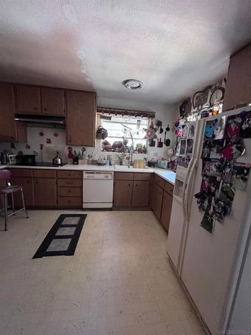 1311 Sunny Acres, Alpine, CA 91901