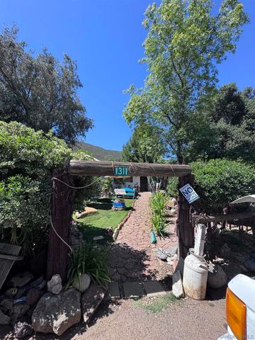 1311 Sunny Acres, Alpine, CA 91901