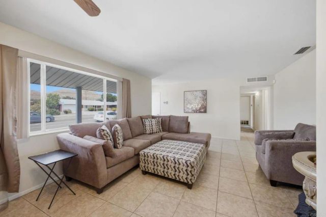 28536 Murrieta, Menifee, CA 92586