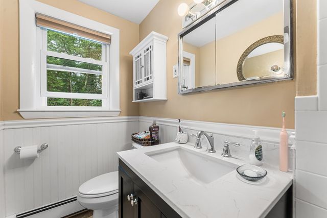 35 Donna Rd, Holliston, MA 01746