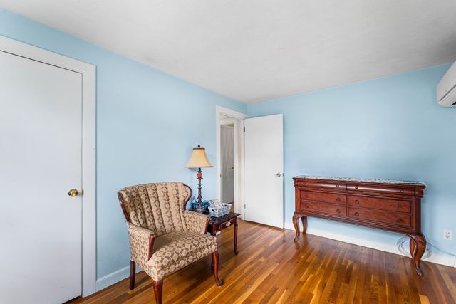 35 Donna Rd, Holliston, MA 01746