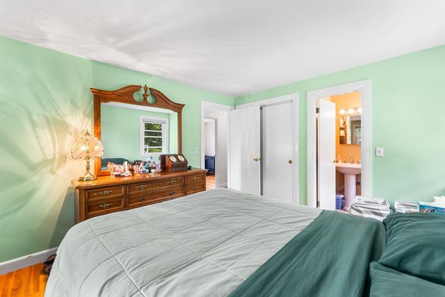 35 Donna Rd, Holliston, MA 01746