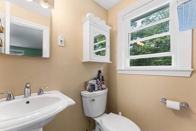 35 Donna Rd, Holliston, MA 01746