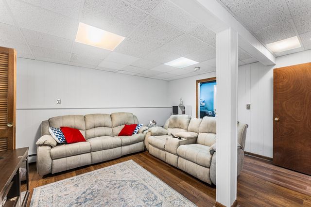 35 Donna Rd, Holliston, MA 01746