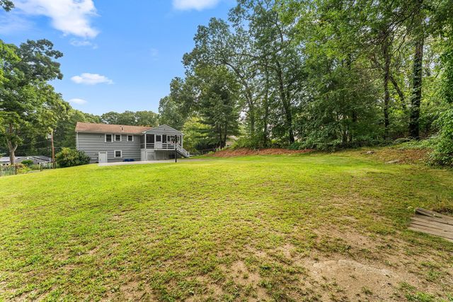 35 Donna Rd, Holliston, MA 01746