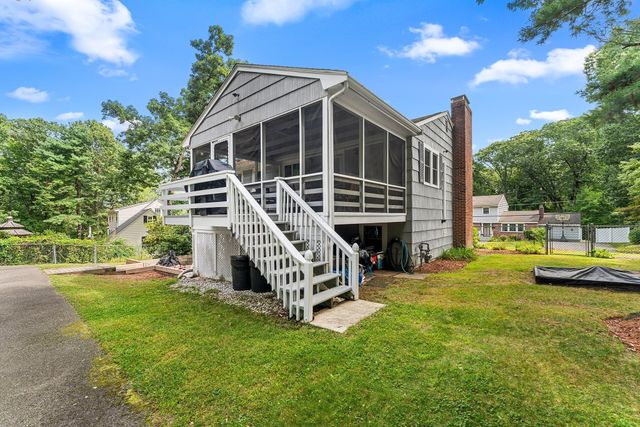35 Donna Rd, Holliston, MA 01746