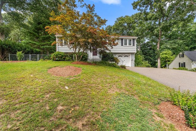 35 Donna Rd, Holliston, MA 01746