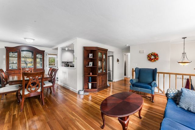 35 Donna Rd, Holliston, MA 01746