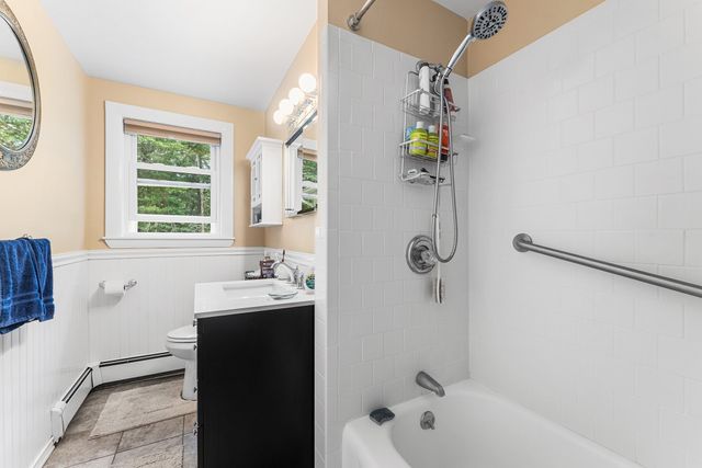 35 Donna Rd, Holliston, MA 01746