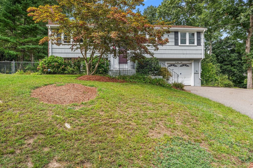 35 Donna Rd, Holliston, MA 01746