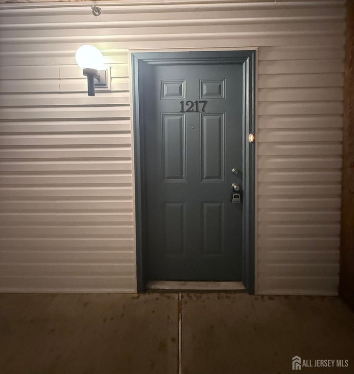 1217 Waterford Drive, Woodbridge Proper, NJ 08817