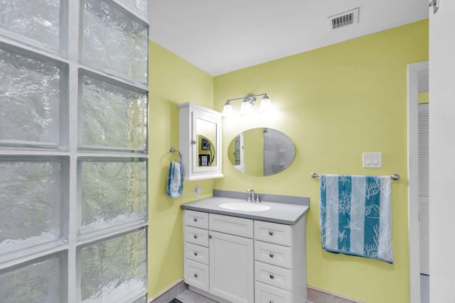 799 W Ocean Dr Unit 304, Key Colony, FL 33051