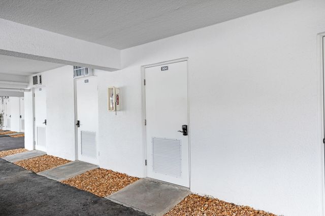 799 W Ocean Dr Unit 304, Key Colony, FL 33051