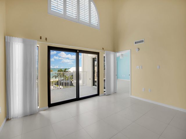 799 W Ocean Dr Unit 304, Key Colony, FL 33051