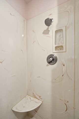 6907 N HAMILTON St, Spokane, WA 99208