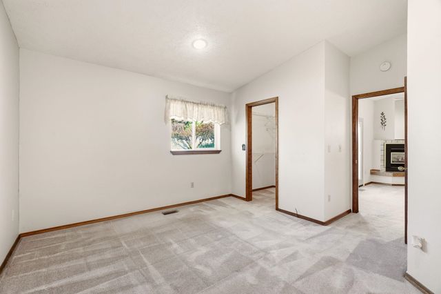 6907 N HAMILTON St, Spokane, WA 99208