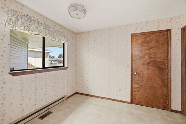 6907 N HAMILTON St, Spokane, WA 99208