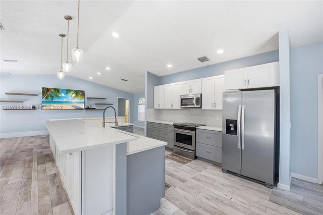 3810 NW 58th St, Coconut Creek, FL 33073