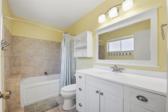 3810 NW 58th St, Coconut Creek, FL 33073