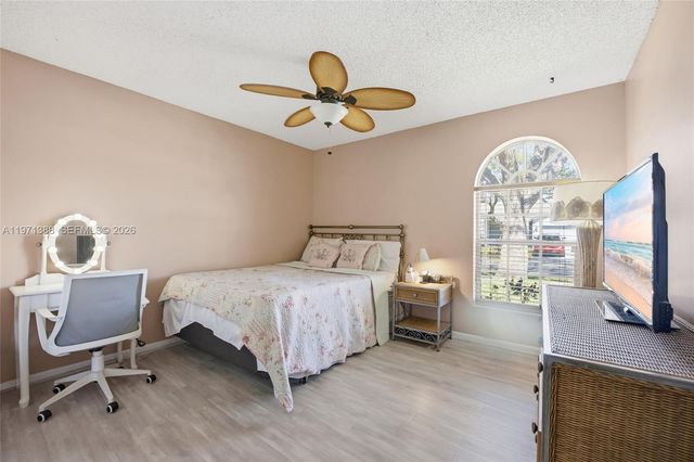 3810 NW 58th St, Coconut Creek, FL 33073