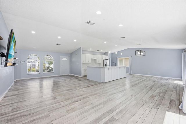 3810 NW 58th St, Coconut Creek, FL 33073