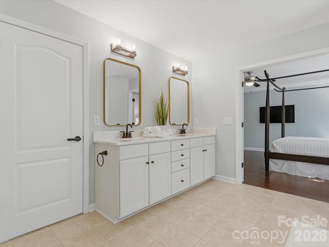 5017 Hedgebrook Lane, Waxhaw, NC 28173