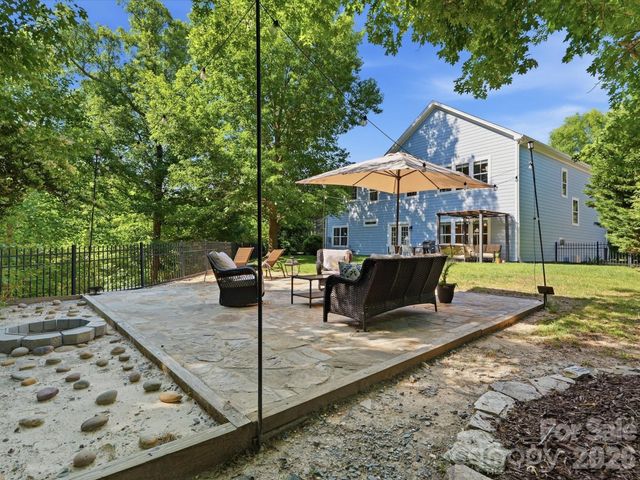 5017 Hedgebrook Lane, Waxhaw, NC 28173