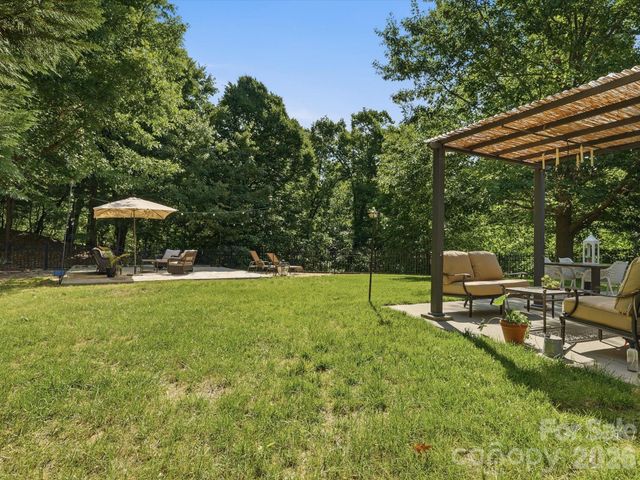 5017 Hedgebrook Lane, Waxhaw, NC 28173