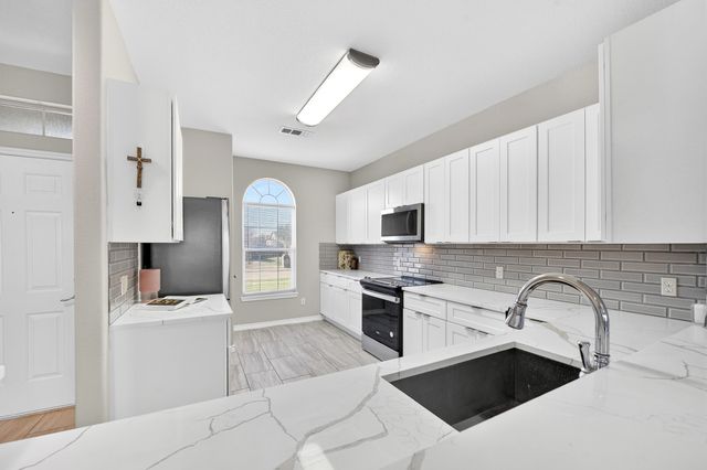 312 Meadow View Lane, Anna, TX 75409