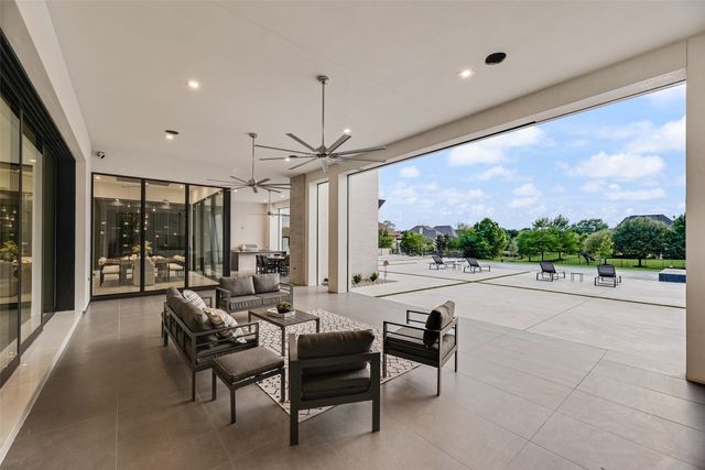 410 S White Chapel Boulevard, Southlake, TX 76092