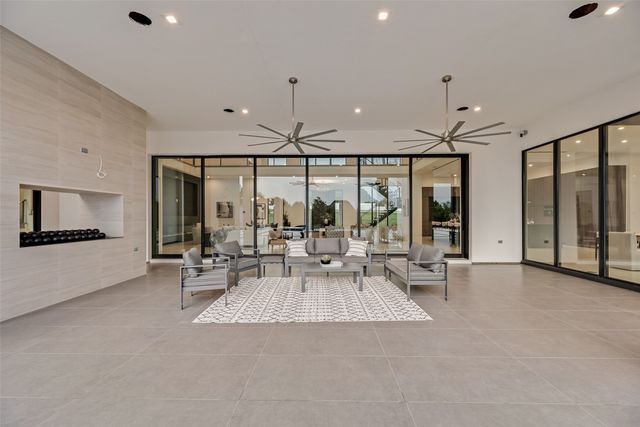 410 S White Chapel Boulevard, Southlake, TX 76092