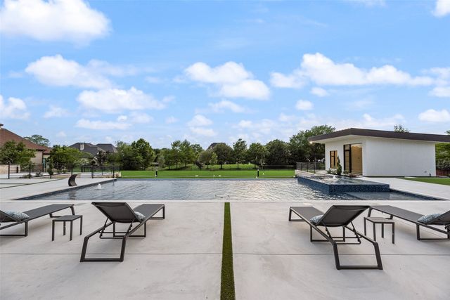 410 S White Chapel Boulevard, Southlake, TX 76092