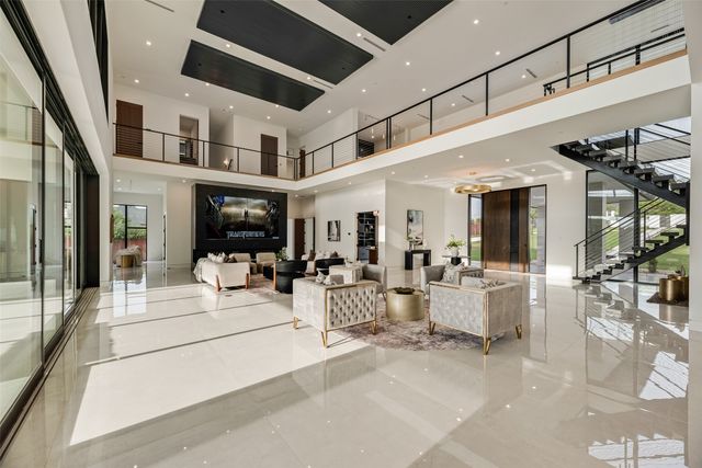 410 S White Chapel Boulevard, Southlake, TX 76092