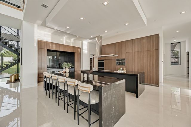410 S White Chapel Boulevard, Southlake, TX 76092