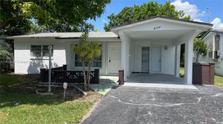 4177 NW 52nd Ave, Lauderdale Lakes, FL 33319