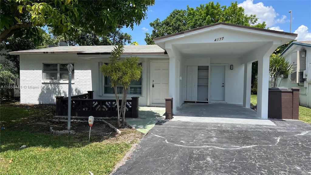 4177 NW 52nd Ave, Lauderdale Lakes, FL 33319
