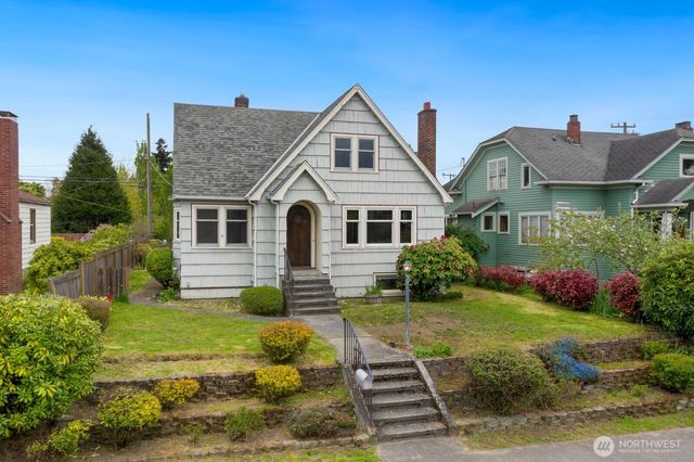 4052 44th Avenue SW, Seattle, WA 98116