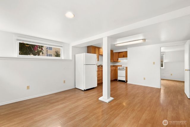 4052 44th Avenue SW, Seattle, WA 98116