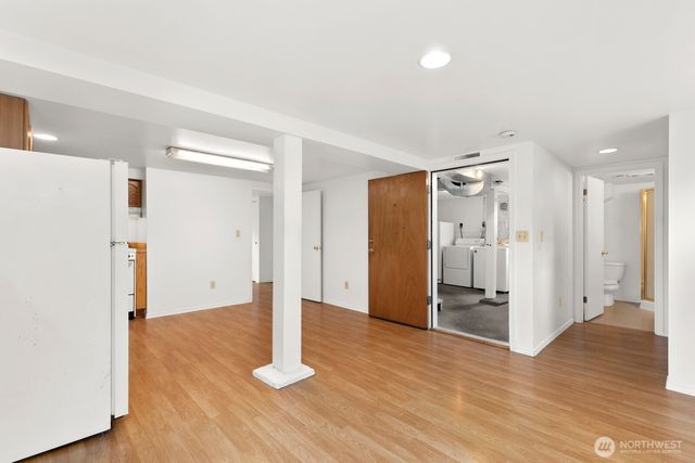4052 44th Avenue SW, Seattle, WA 98116