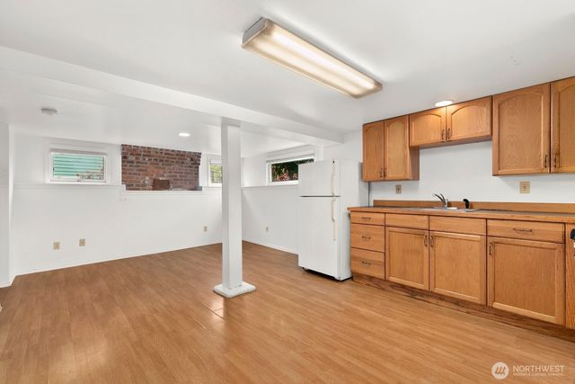 4052 44th Avenue SW, Seattle, WA 98116