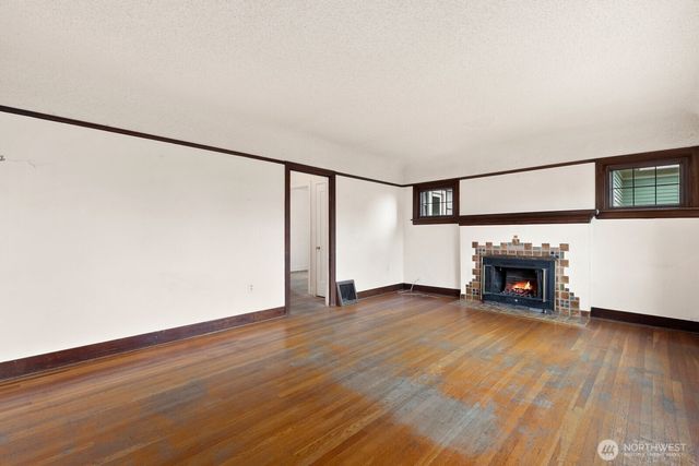 4052 44th Avenue SW, Seattle, WA 98116