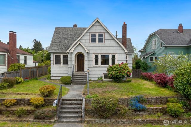 4052 44th Avenue SW, Seattle, WA 98116