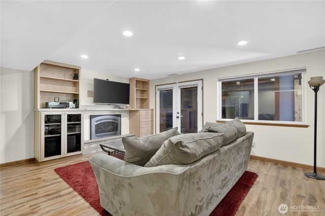 8523 67th Avenue Ct E, Puyallup, WA 98371