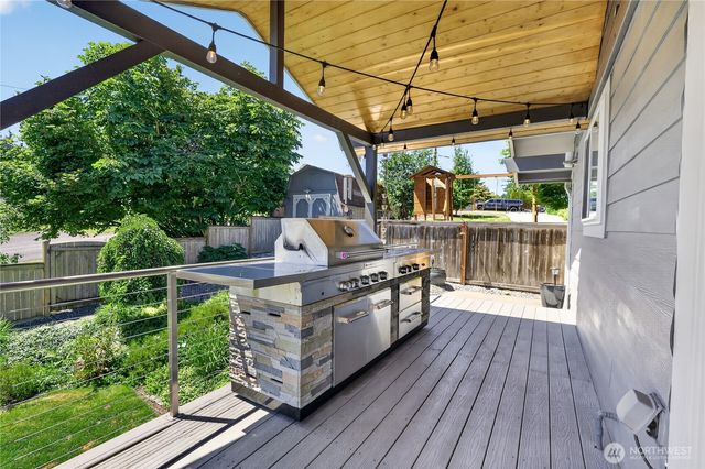 8523 67th Avenue Ct E, Puyallup, WA 98371